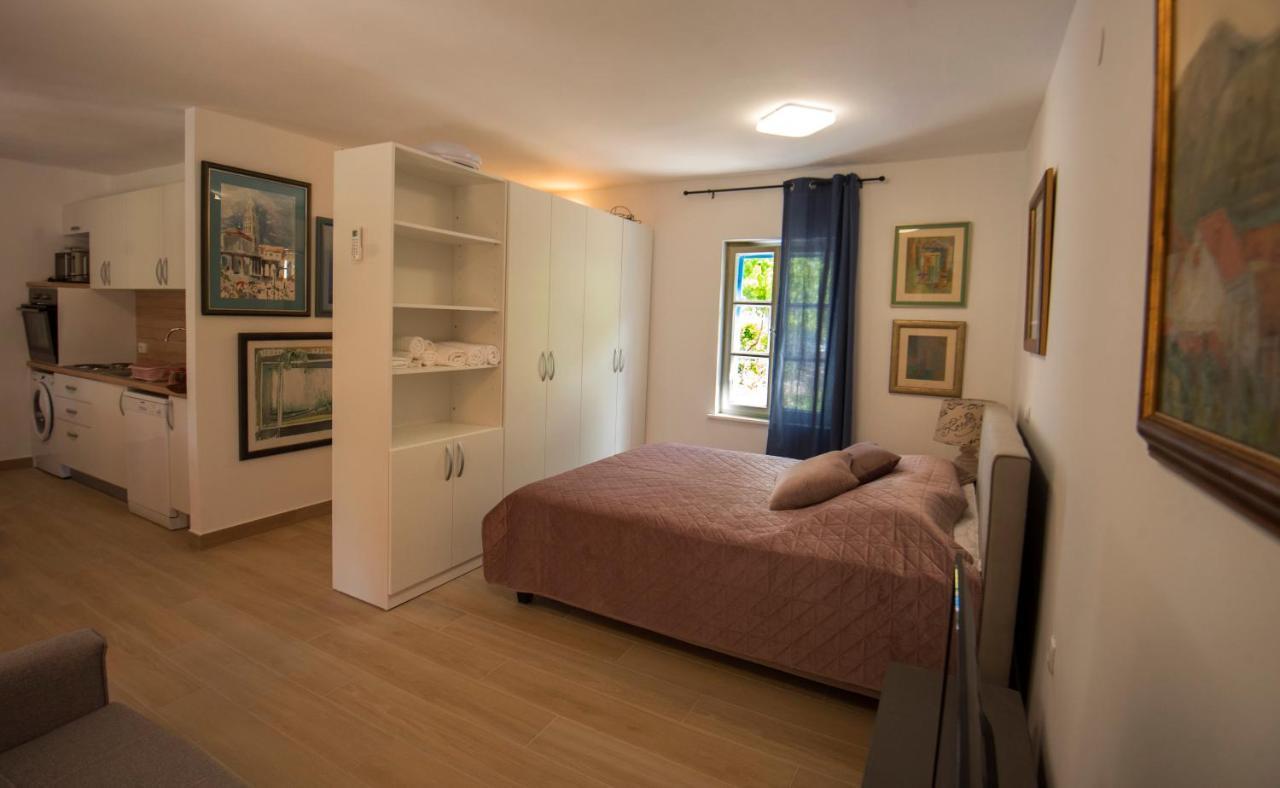 Studio Apartman Roza Ston Exterior foto